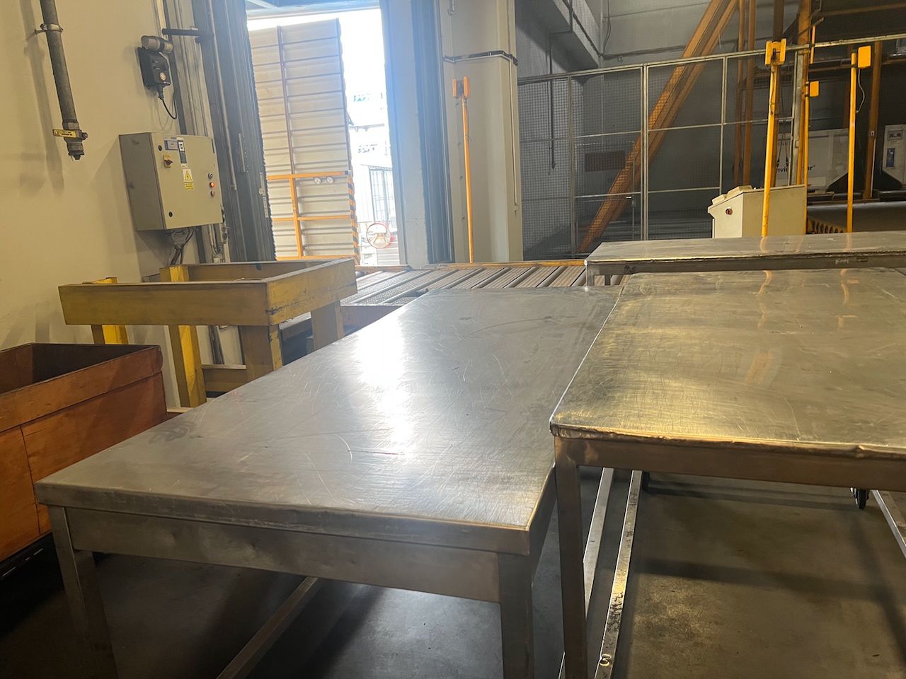 LS Airport Services. Terminal cargo