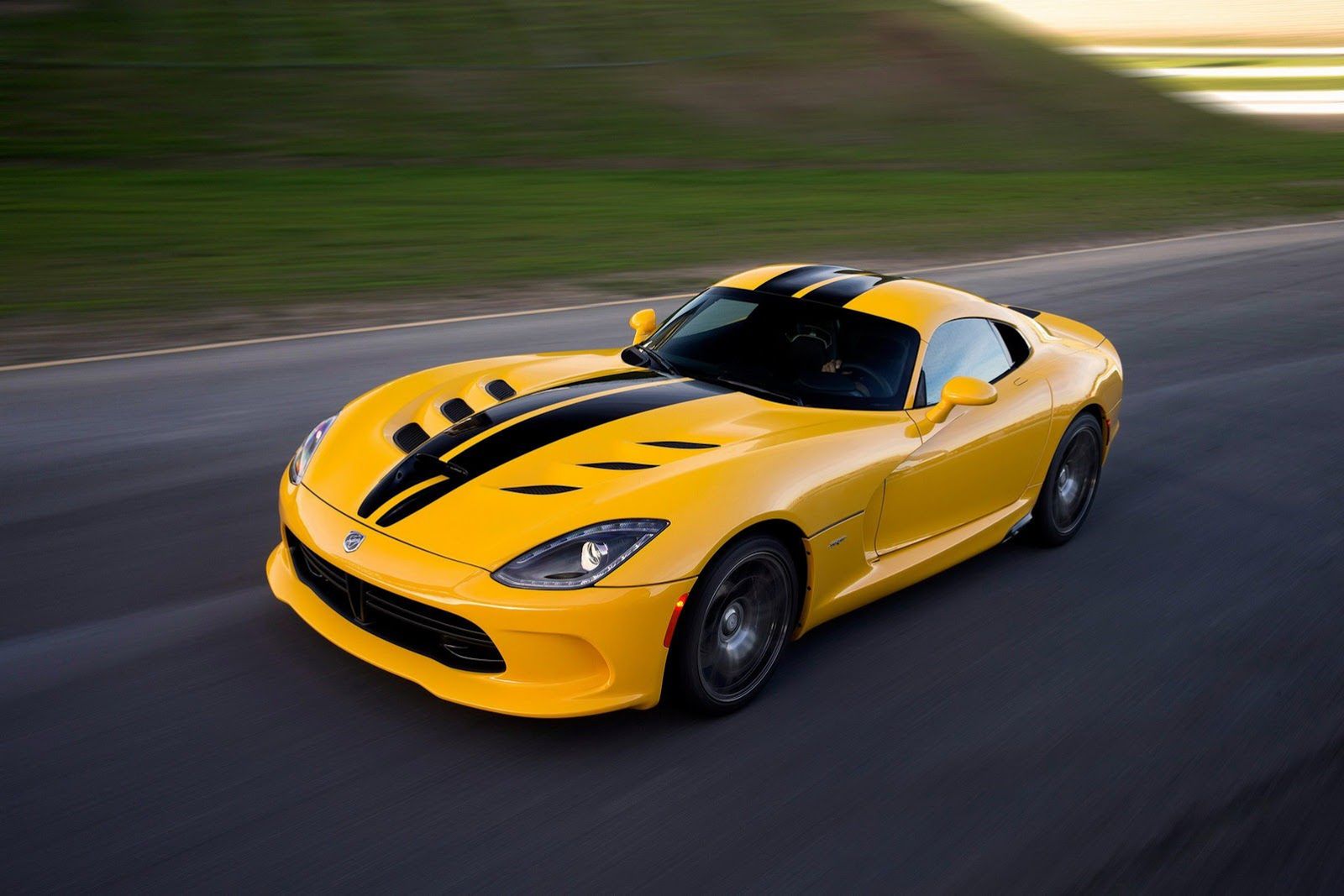 2013 SRT Viper - w żółci, czerwieni, czerni i niebieskim [aktualizacja] 90