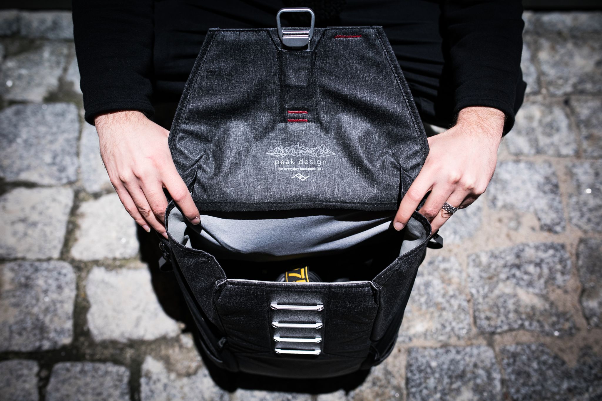 Peak Design Everyday Backpack 30L – codzienny plecak do profesjonalnego użytku [recenzja] 10