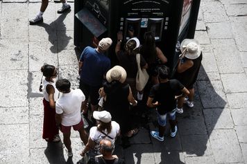 Czerwony alert w europejskiej stolicy. Obrona Cywilna niesie pomoc