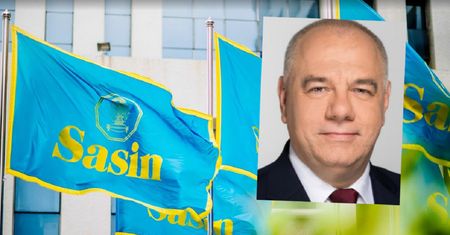 To znaleźli w Bangkoku. Sasin obiektem kpin