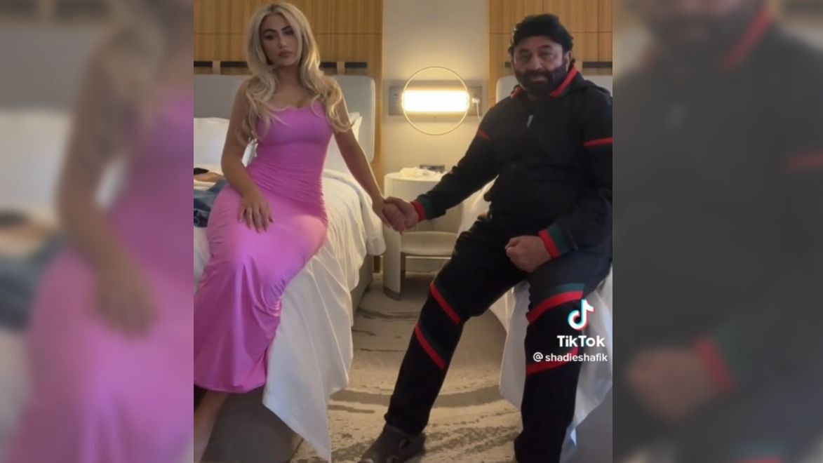 22-letnia kobieta w związku małżeńskim z 65-letnim mężczyzną.