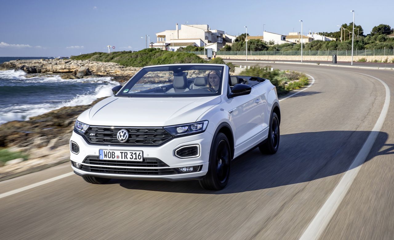 Ten się śmieje, kto się śmieje ostatni. Volkswagen T-Roc Cabrio nadal hitem w Europie