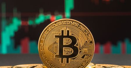 Elon Musk znowu pogrywa kryptowalutami – jeden wpis i wzrost o 285 000%