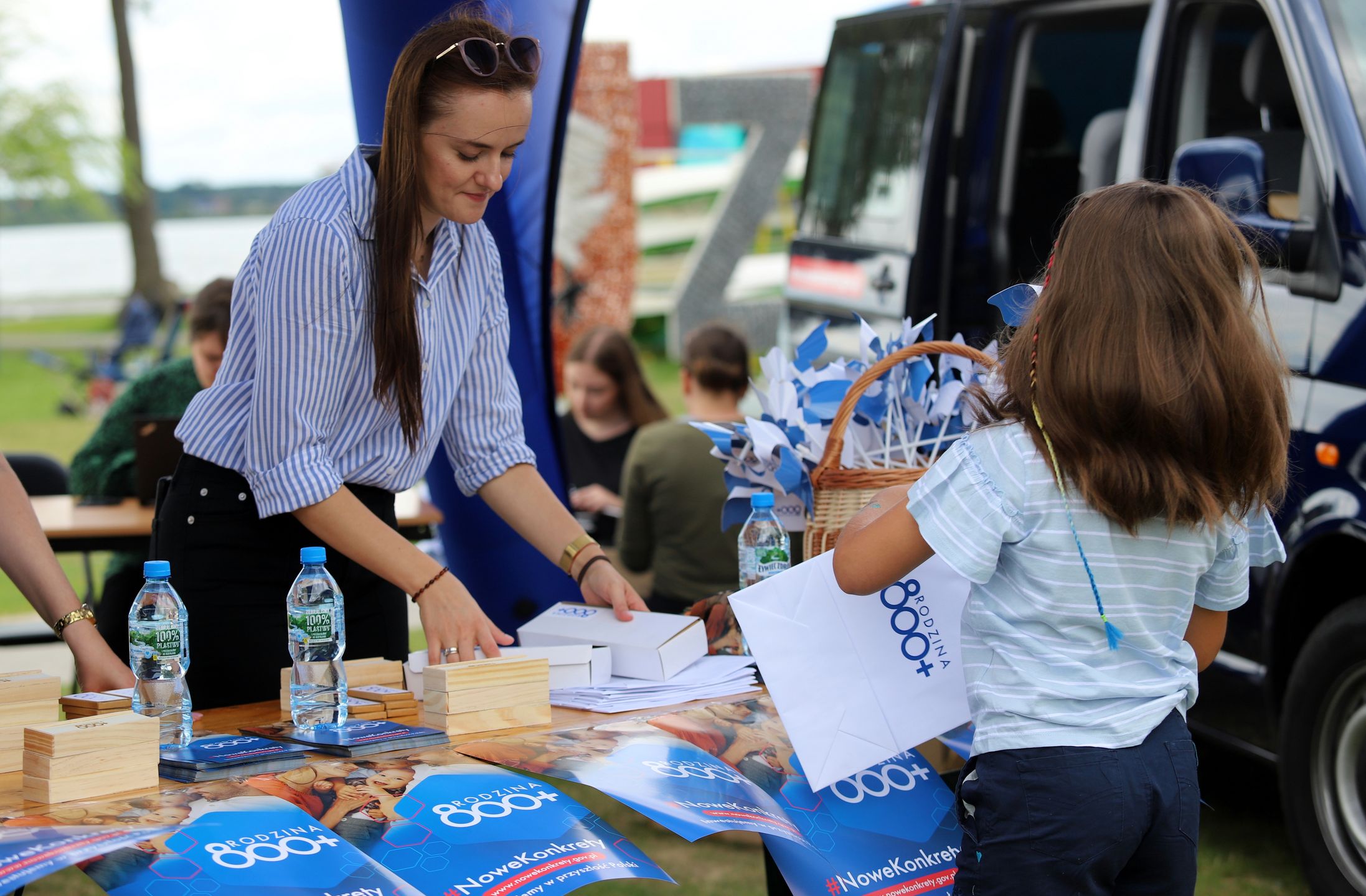 Piknik promujący program "Rodzina 800+" w Zbąszyniu