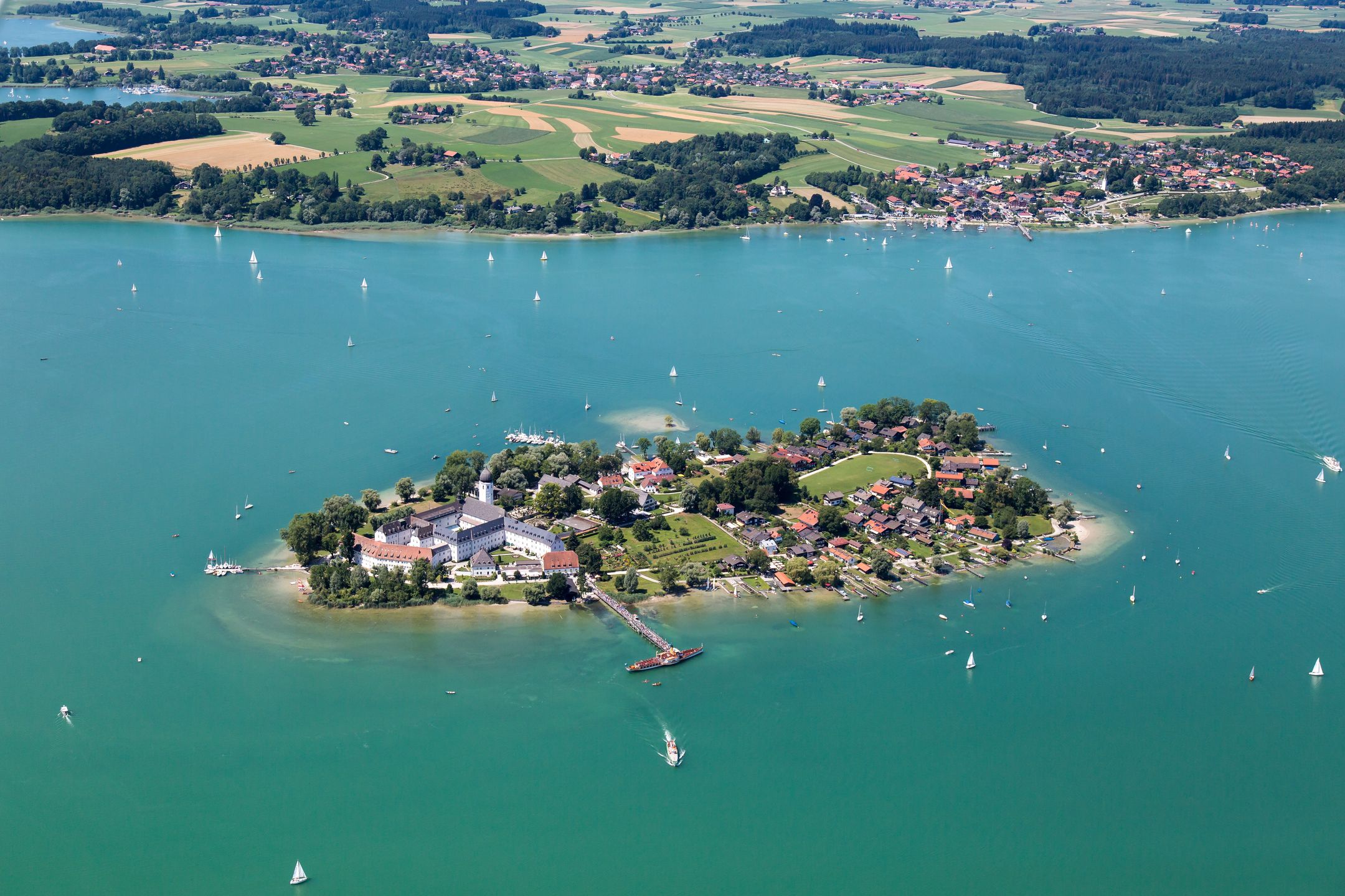 Wyspa na jeziorze Chiemsee