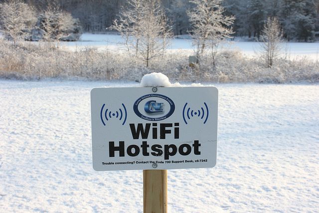 Polacy nie mają problemu z dostępem do Internetu. Ale liczba cyfrowych analfabetów i tak jest przerażająca 2