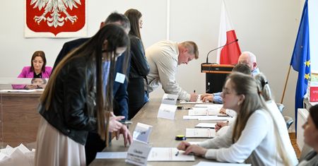 327 przypadków. Komenda Główna podsumowuje wyborczy weekend
