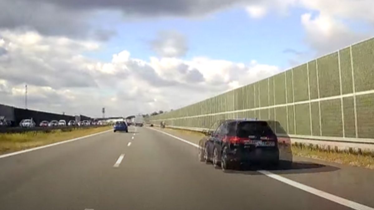 Kierowca audi wykonał bardzo niebezpieczny manewr