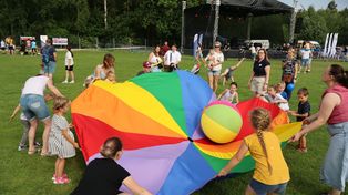 V Piknik Organizacji Pozarządowych w Wygiełzowie. Jedno z największych wydarzeń integrujących mieszkańców powiatu już w czerwcu