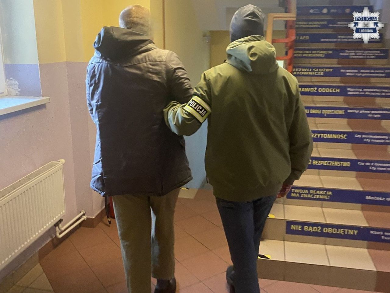 Lubliniec: Dwaj mężczyźni zatrzymani za napad na 81‑latkę