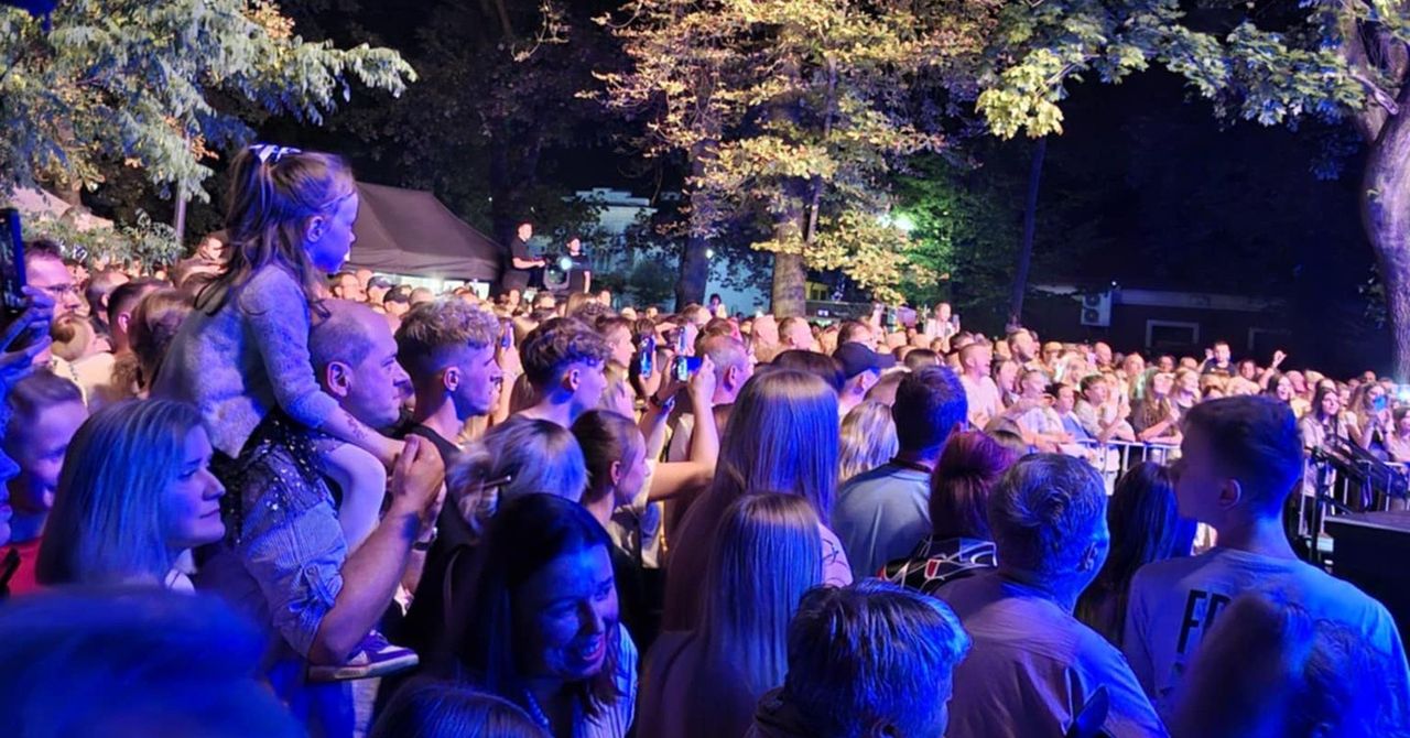 Aleksandrów Łódzki: Tłumy na koncercie Justyny Steczkowskiej