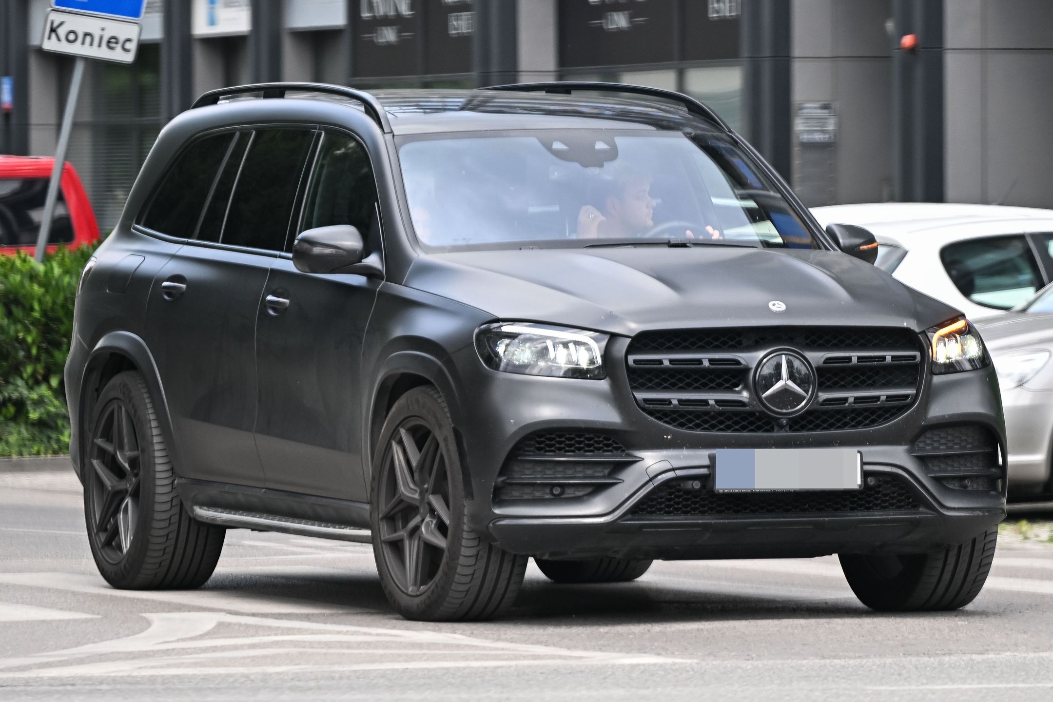 Roksana Węgiel sfotografowana przez stołecznych paparazzi