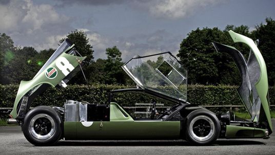 Marcos Mantis XP – najbrzydszy czy najpiękniejszy samochód sportowy świata? 1