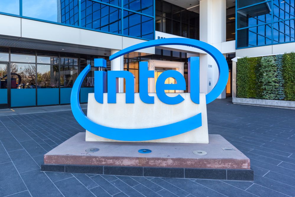 Intel kusi graczy taktowaniem (fot. Shutterstock.com)