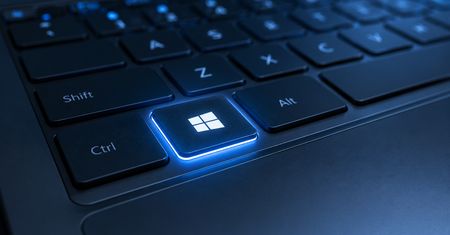 Klawisz Windows potrafi znacznie więcej. Najciekawsze skróty w Windows 11