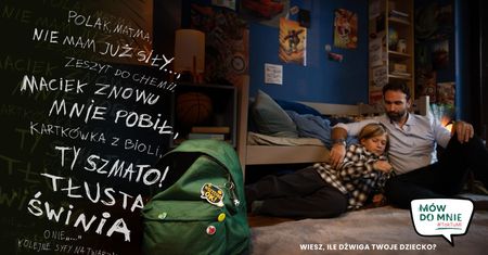 Rodzice i dzieci mijają się w rozmowie. Kampania Mów Do Mnie #TokTuMi pokazuje skalę problemu