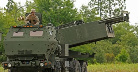 Amerykańskie firmy chcą produkować dla Ukrainy broń. Zgłosiło się aż 800 zbrojeniówek