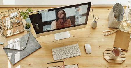 Zdalna nauka. Platformy e-learningowe rosną dzięki pandemii