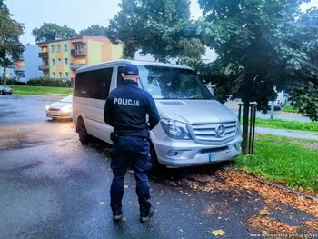 Bolesławiec: Dzielnicowi namierzyli dwa kradzione auta warte ponad 300 tysięcy