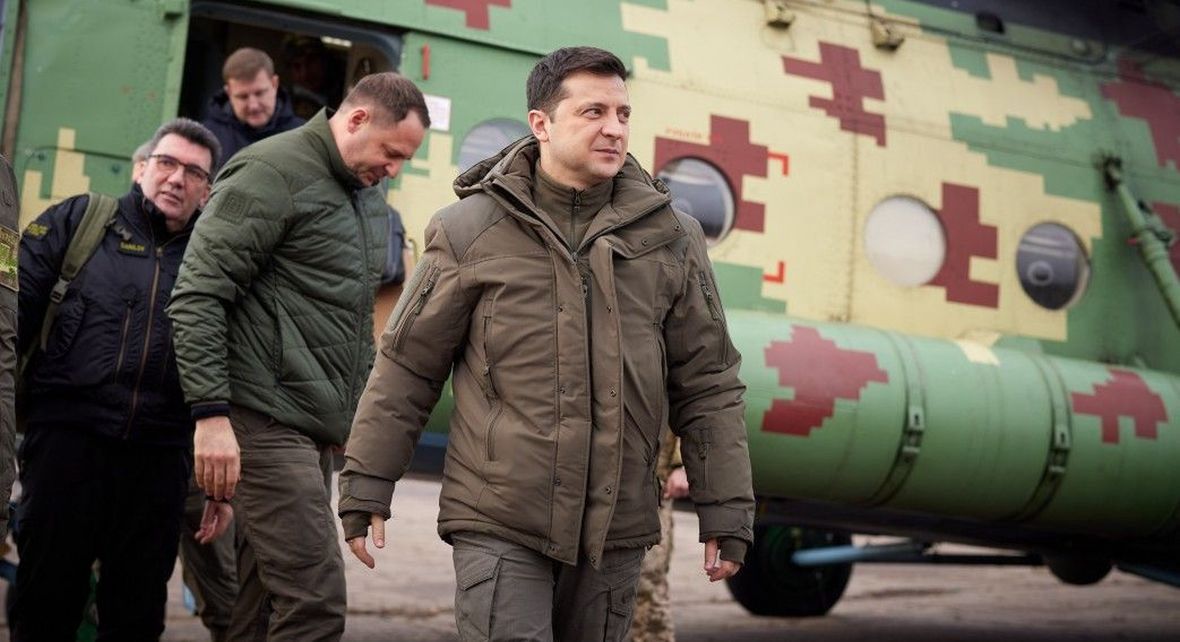 Prezydent Zełenski podczas wizytacji północnej granicy Ukrainy