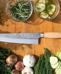 Noże kuchenne bez tajemnic. Jakie wybrać i jak o nie dbać?