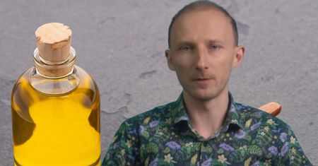 Wystarczy łyżeczka dziennie. Specjalista przekonuje, że udrażnia tętnice i wzmacnia stawy