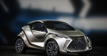 Lexus LF-SA, czyli mały towarzysz podróży