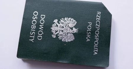 Masz w domu stary dowód? Nie wyrzucaj go