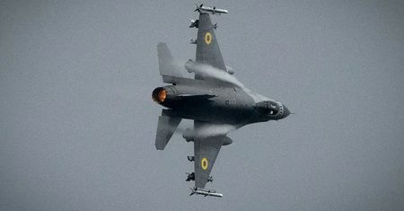 F-16 kontra Shahed. Widowiskowe starcie nad Ukrainą