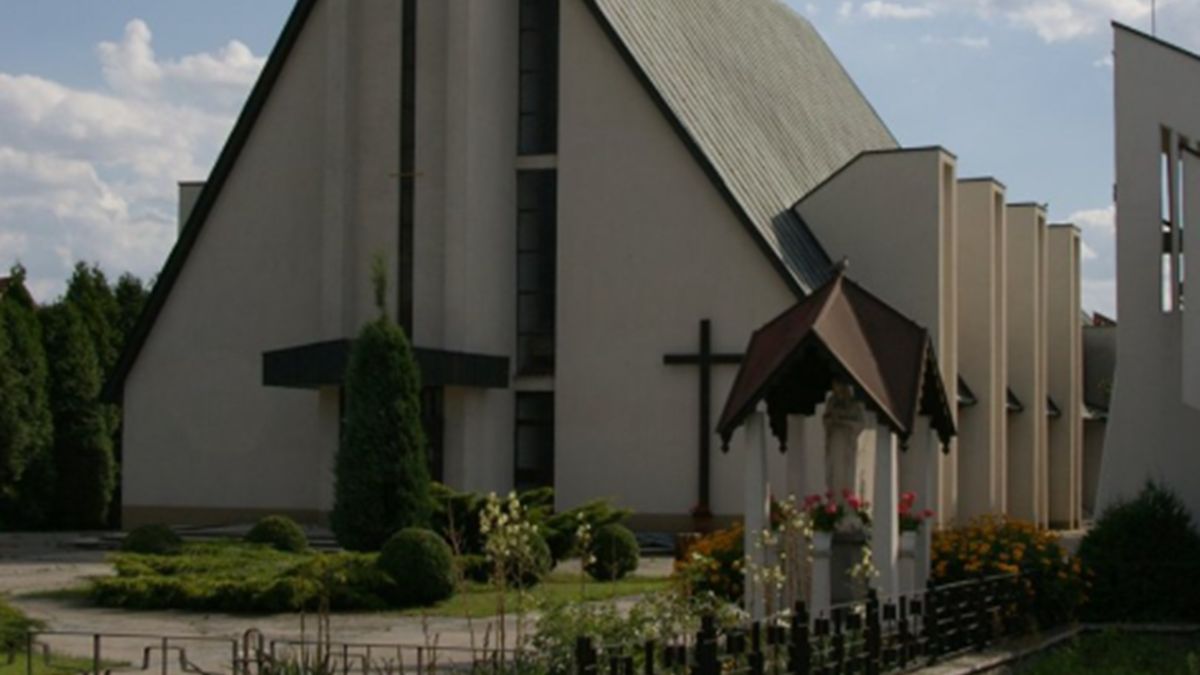 Ksiądz z parafii w Zawadach zawieszony.