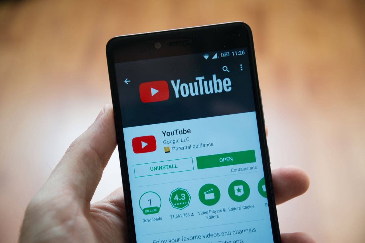 Instalacja YouTube'a na Androidzie z depositphotos