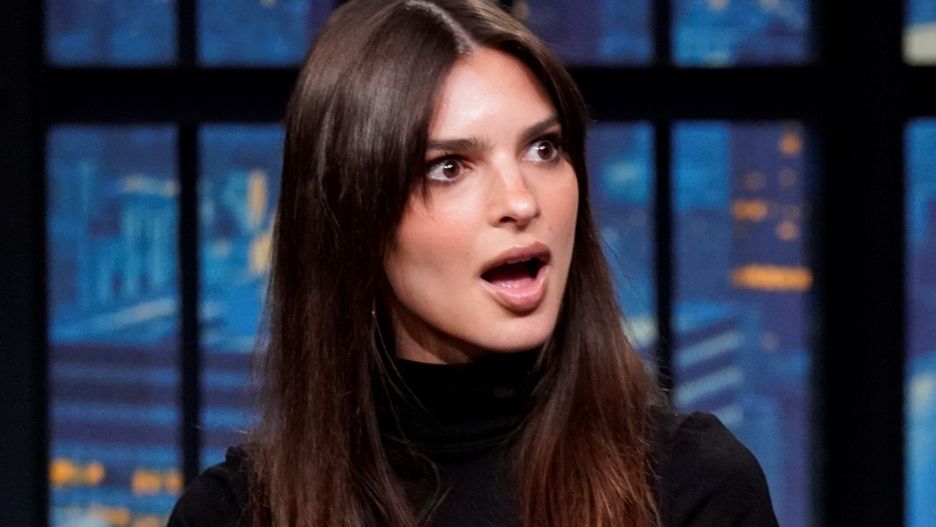 Emily Ratajkowski przywraca do łask trend lat 80.