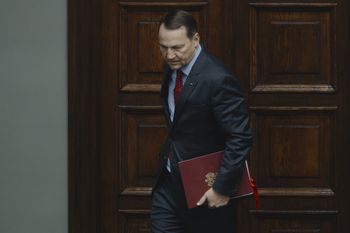Sikorski: "Żadnych decyzji o nas bez nas".