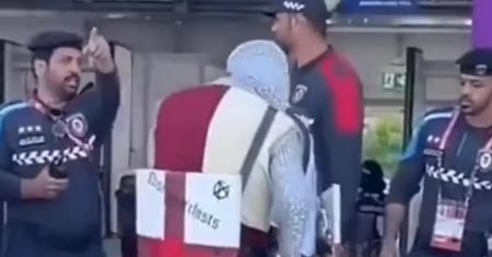 Zdjęcia z Kataru obiegły świat. "Obraźliwe dla muzułmanów"