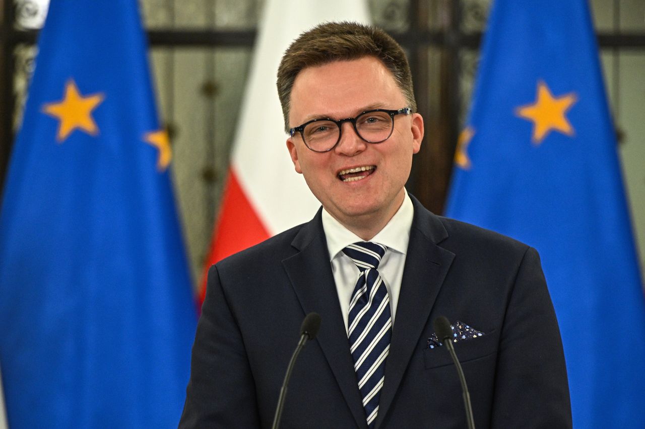 Morawiecki stworzy rząd? Hołownia: opowieści z mchu i paproci