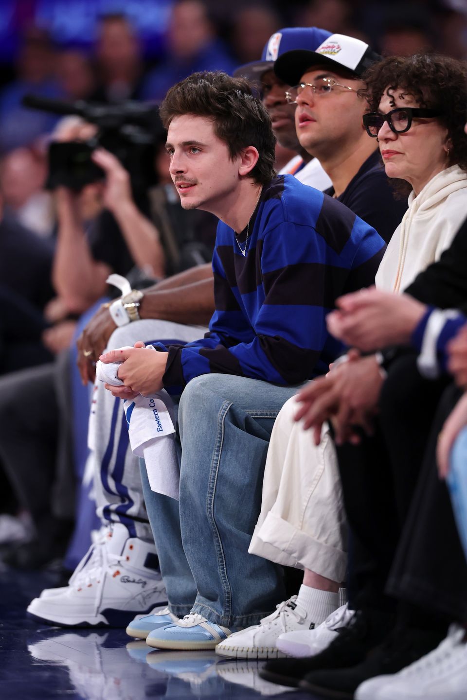 Timothee Chalamet na meczu koszykówki
