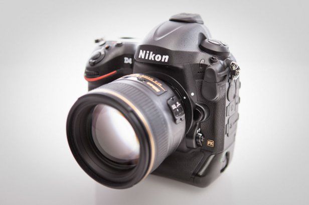 Nikon D4 – profesjonalista w każdym kadrze [wideotest] 1