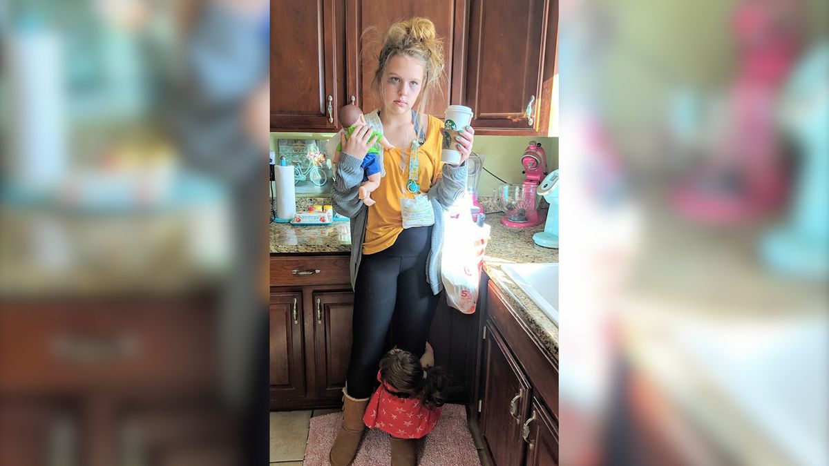 Przebranie za wymęczoną mamę zrobiło furorę w internecie