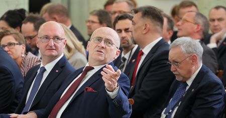 Afera wizowa. Rau zwlekał z nowym szefem audytu w MSZ. Funkcję pełnił Wawrzyk
