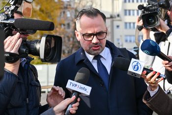 Spotkania ws. działki pod CPK. Lawina komentarzy. Jest reakcja Horały