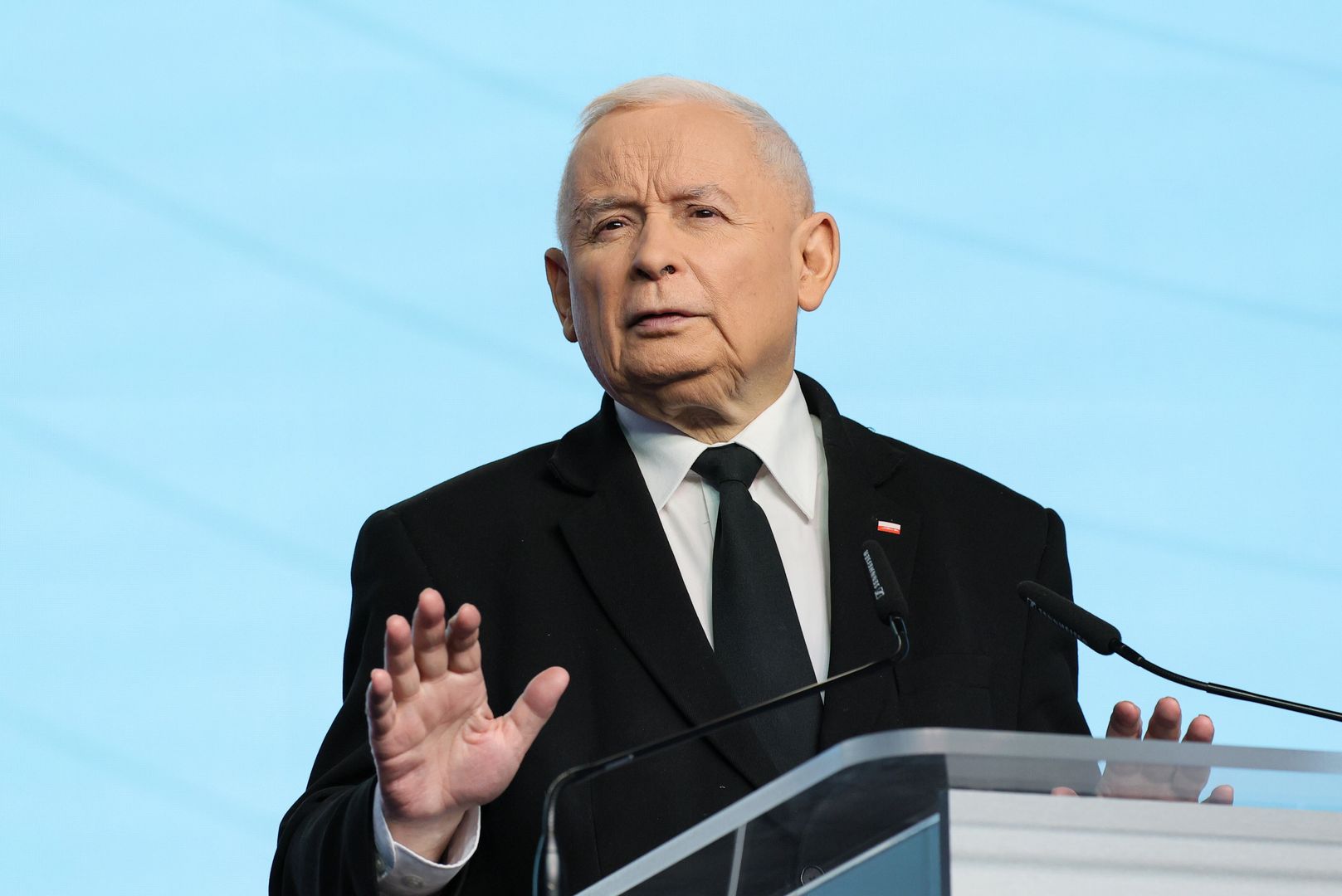 Jaros�aw Kaczy�ski
Pawe� Supernak
konferencja prasowa, konferncja konferencji, Nowogrodzka, PiS, polityk polityka, prasowa prasowej, briefing prasowy, portret