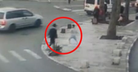 Atak nożownika w Izraelu. Policja opublikowała nagranie z palestyńskim napastnikiem