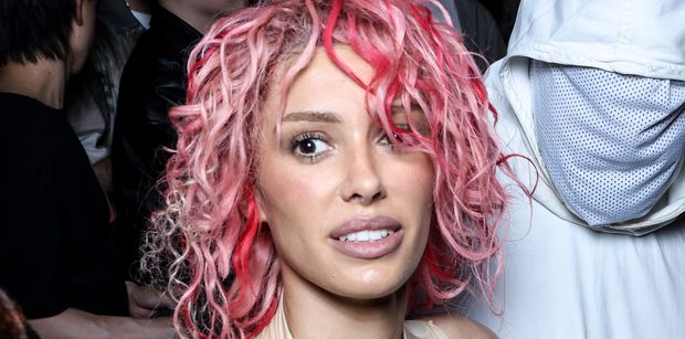 Bianca "cosplayerka Kim Kardashian" Censori znów zaszalała. Tym razem (wcale nie dla odmiany) wskoczyła w OBCISŁY KOMBINEZON (FOTO)