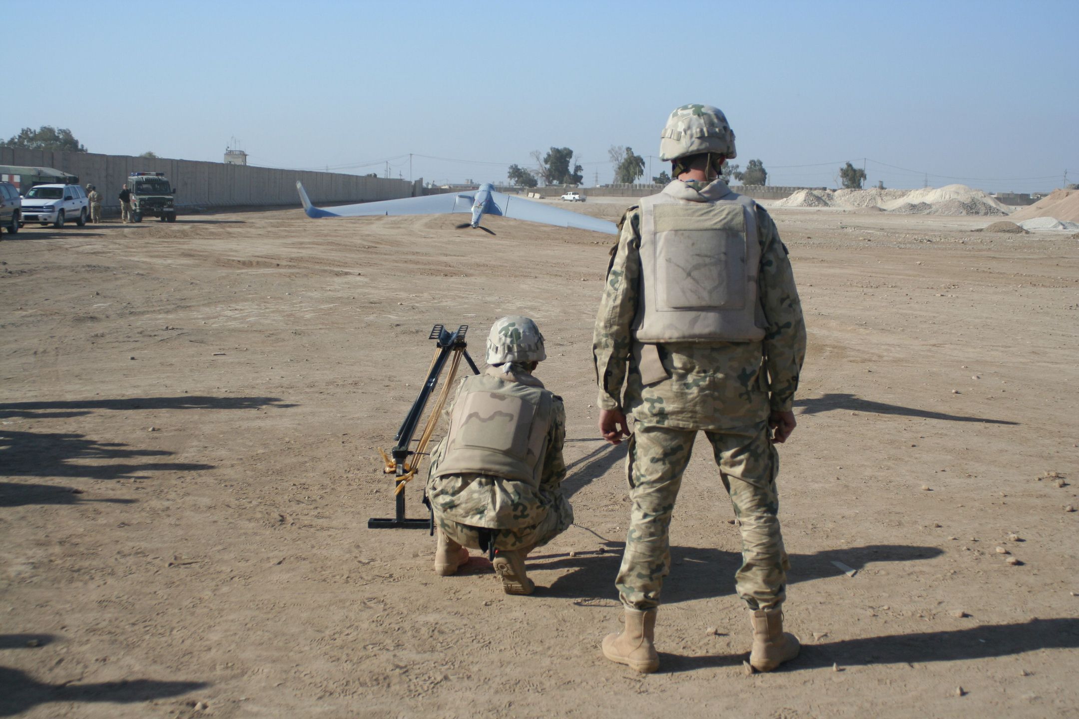 Żołnierze PKW Irak w Camp Echo w Diwaniji. Grudzień 2007 roku
