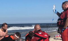 Chałupy. Tragedia na Helu. Utonął mężczyzna