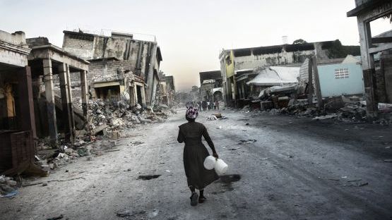 Tomasz Woźny laureatem BZ WBK Press Photo 2010 za reportaż z Haiti 1