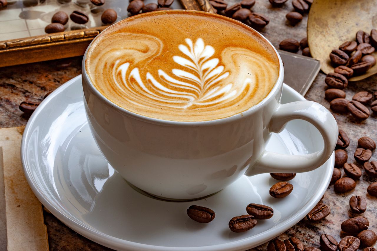 kaffee, milchkaffee, cappuccino, latte art, cafe, espresso, getränk, frühstück, braun, heiss, latte, coffein, barista, creme, capuchino, kaffeezeit, mocha, schaum