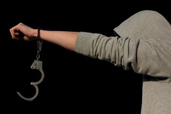Przemycali narkotyki warte 8,5 mln zł. Jechały pod podłogą lawety