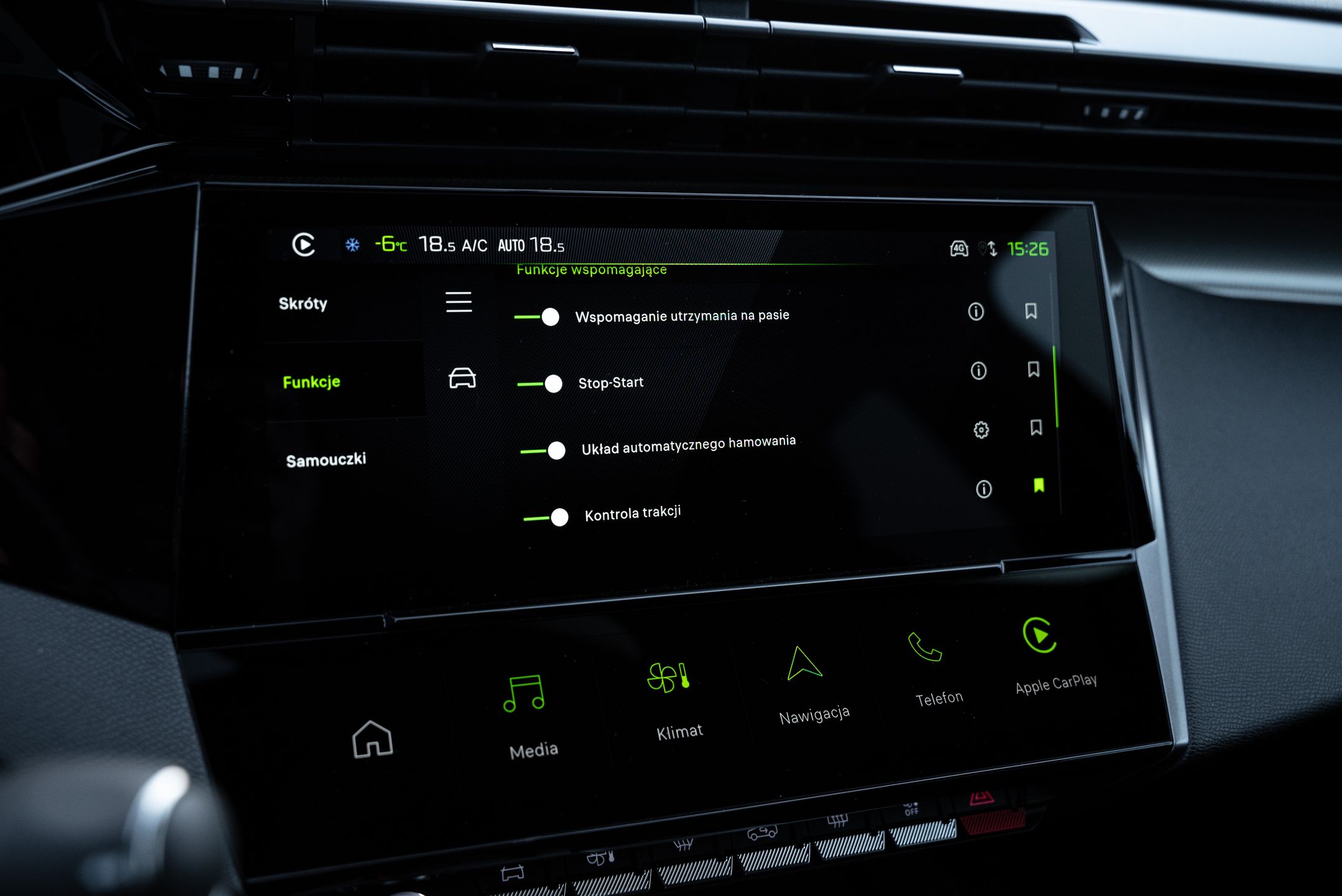 Peugeot 408 Hybrid 145